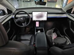 Tesla Model Y Rear-Wheel Drive - ფოტო 10