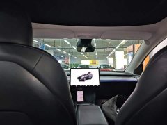 Tesla Model Y Rear-Wheel Drive - ფოტო 18