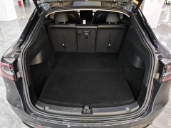 Tesla Model Y Rear-Wheel Drive - ფოტო 19