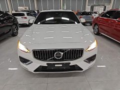 Volvo S60 B4 Smart Luxury Edition - ფოტო 3