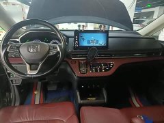 Honda Odyssey 2.0L e:HEV Premium - ფოტო 10