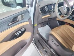 Denza D9 DM-i 970 AWD Flagship - ფოტო 16
