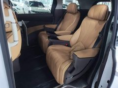 Denza D9 DM-i 970 AWD Flagship - ფოტო 17