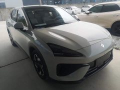 Baojun Yunhai 140km Plug-in Hybrid - ფოტო 4