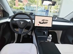 Tesla Model Y 2022 Facelift Rear-Wheel Drive - ფოტო 13