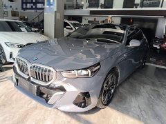 BMW 5 Series 530Li Premier M Sport Package - ფოტო 2