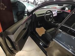 Tesla Model Y Rear-Wheel Drive - ფოტო 16