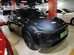 Tesla Model Y Rear-Wheel Drive - ფოტო 4