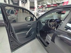 Toyota Frontlander 2.0L CVT Luxury - ფოტო 16