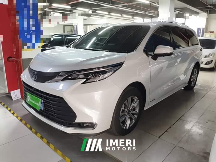 Toyota Sienna 2.5L Hybrid Comfort Edition