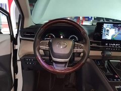 Toyota Sienna 2.5L Hybrid Comfort Edition - ფოტო 11