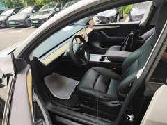 Tesla Model Y Rear-Wheel Drive - ფოტო 12