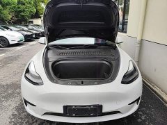 Tesla Model Y Rear-Wheel Drive - ფოტო 16