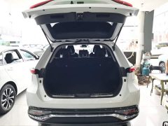 Toyota Veza 2.0L CVT FWD Luxury - ფოტო 19