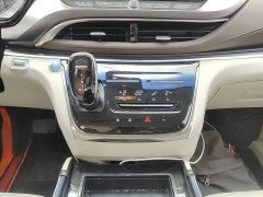 Buick GL8 Land Business Class 652T Luxury - ფოტო 14