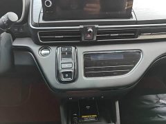 Honda Odyssey 2022 2.0L e:HEV Luxury - ფოტო 14