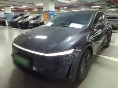 Tesla Model Y Rear-Wheel Drive - ფოტო 2