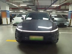 Tesla Model Y Rear-Wheel Drive - ფოტო 3