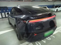 Tesla Model Y Rear-Wheel Drive - ფოტო 5