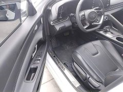 Hyundai Elantra 2022 1.5L CVT GLX Elite - ფოტო 16
