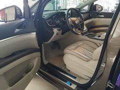 Buick GL8 Land Business Class Comfort Edition - ფოტო 12