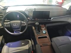 Toyota Sienna 2.5L Hybrid Comfort Edition - ფოტო 10