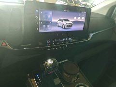 Toyota Sienna 2.5L Hybrid Comfort Edition - ფოტო 13