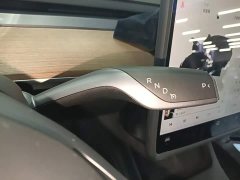 Tesla Model Y Long Range All-Wheel Drive - ფოტო 10