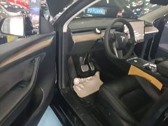 Tesla Model Y Long Range All-Wheel Drive - ფოტო 12