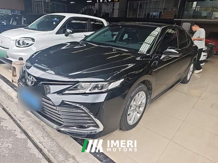 Toyota Camry 2.0L GVP Leading Edition