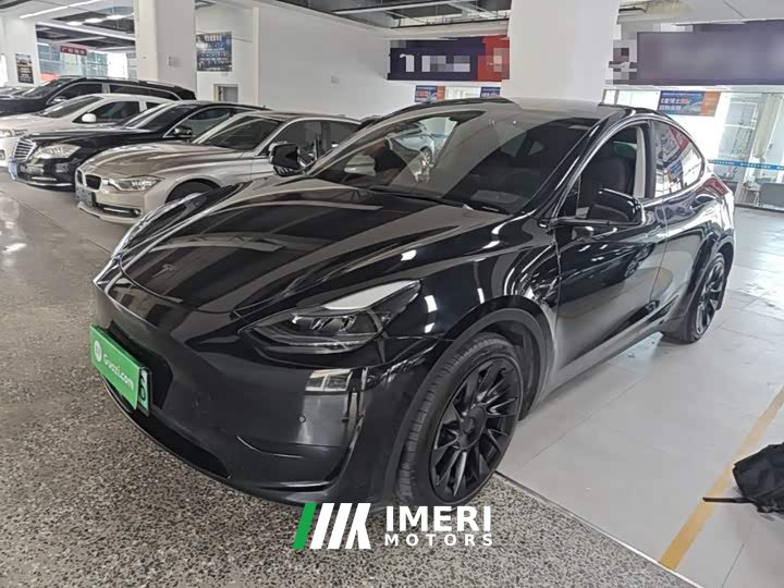 Tesla Model Y Facelift Rear-Wheel Drive