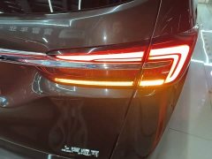 Buick GL8 Land Business Class 652T Luxury - ფოტო 7
