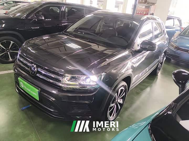 Volkswagen Touareg 280TSI FWD Luxury Plus - ავტომობილი ჩინეთიდან