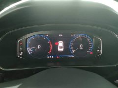 Volkswagen Passat 330TSI Luxury - ფოტო 12