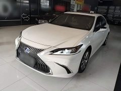Lexus ES 2020 300h Excellence - ფოტო 1