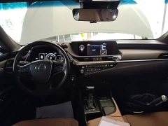 Lexus ES 2020 300h Excellence - ფოტო 10