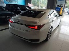 Lexus ES 2020 300h Excellence - ფოტო 7