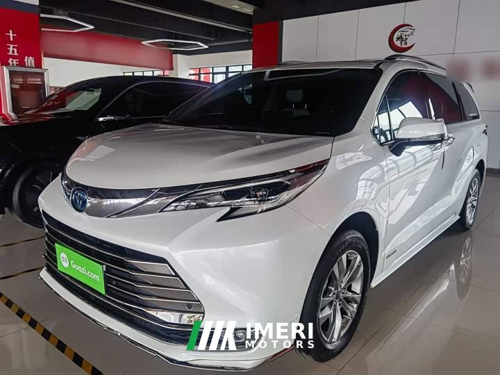 Toyota Sienna 2.5L Hybrid Comfort Edition - car from China