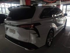 Toyota Sienna 2.5L Hybrid Comfort Edition - photo 7