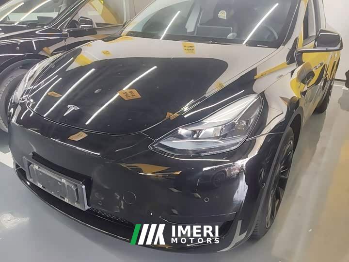 Tesla Model Y Facelift Rear-Wheel Drive