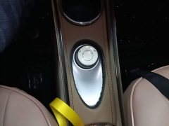 Wuling Hongguang MINIEV Fourth Generation Four-Door Advanced Edition - ფოტო 14