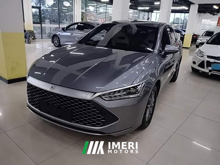 BYD Qin PLUS Glory Edition DM-i 55KM Leading - ავტომობილი ჩინეთიდან
