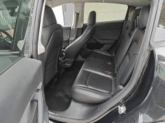 Tesla Model Y Rear-Wheel Drive - ფოტო 17