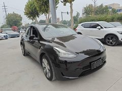 Tesla Model Y Rear-Wheel Drive - ფოტო 4
