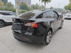 Tesla Model Y Rear-Wheel Drive - ფოტო 7