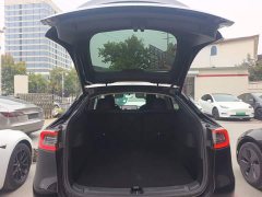 Tesla Model Y Long Range All-Wheel Drive - ფოტო 19