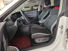 Volkswagen Lingdu L 280TSI DSG Dazzling Red Edition - ფოტო 15