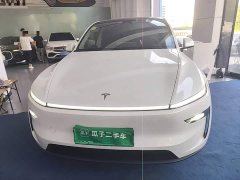 Tesla Model Y Rear-Wheel Drive - ფოტო 3