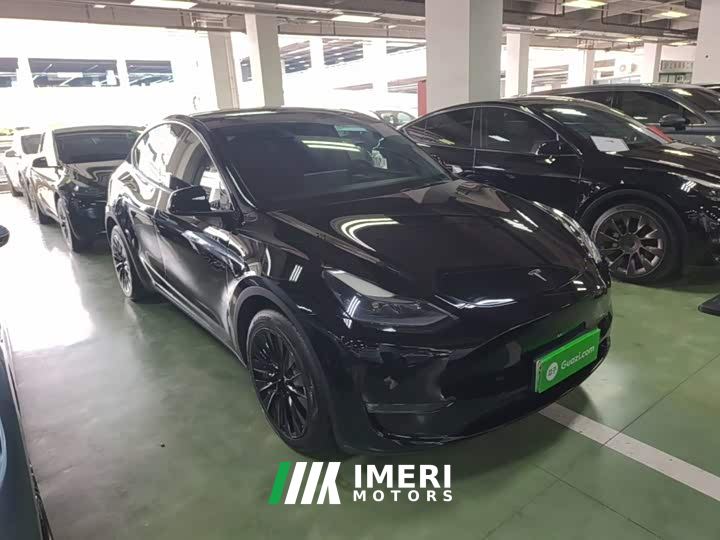 Tesla Model Y Long Range All-Wheel Drive