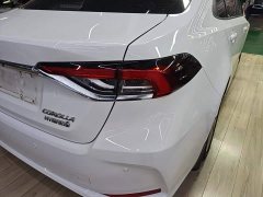 Toyota Corolla 2021 Hybrid 1.8L E-CVT Elite - ფოტო 8